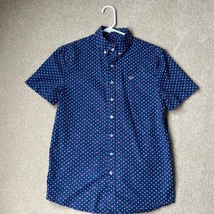 Vineyard Vines boy’s patriotic whale button down shirt. Used but great condition